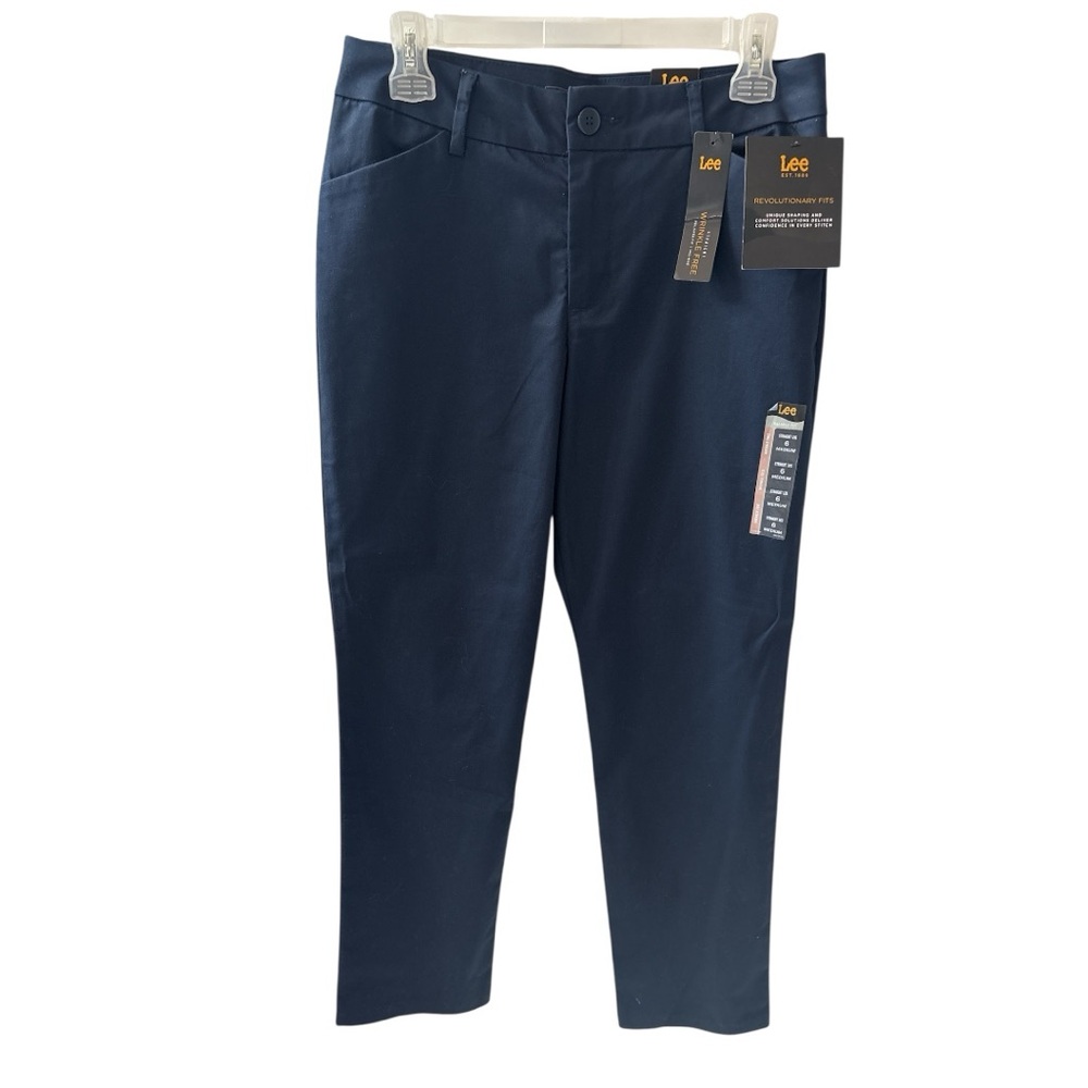 Lee NWT Women's Dark Blue Straight Wrinkle Free Relaxed Fit, Mid Rise Pants